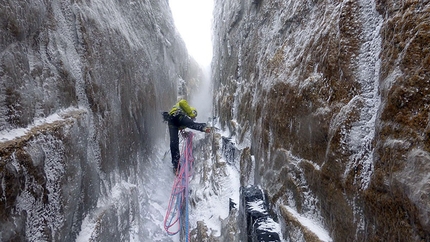 Patagonia - Simon Gietl and Gerry Fiegl: Exocet, Cerro Standhardt