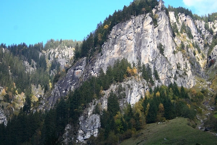 Arrampicata a rischio nello Zillertal: una cava minaccia due falesie