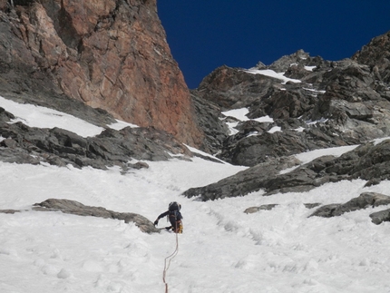 Banana Sprint, Grandes Murailles - Roberto Ferraris and François Cazzanelli during the first ascent of Banana Sprint, SE Face of Grandes Murailles