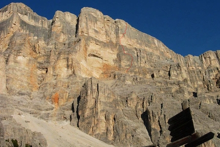 La Perla preziosa - Sass dla Crusc ( Val Badia, Dolomites) - The West Face of Sass dla Crusc and the route line of La Perla preziosa