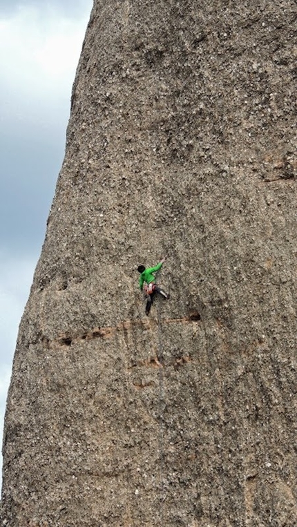 La reina de Escocia, Montserrat - Sachi Amma and Ferran Guerrero making the first free ascent of La reina de Escocia (8b+, 220m), Montserrat, Spain