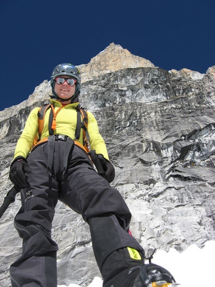 Silvia Vidal big wall climbing on Huascaran North, Peru