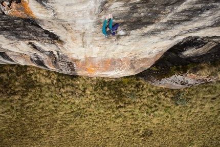 Paige Claassen libera Middle Earth, un 8b a 4000m in Ecuador