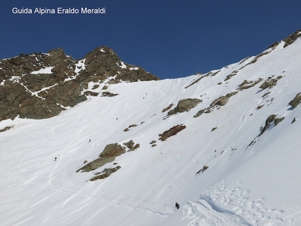 Pizzo Paradisino 3303m e Corno di Campo 3232m s.l.m - Pizzo Paradisino - primo tratto di discesa