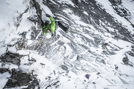 Ines Papert - Rudi Hauser durante la prima salita di Eagles Paradise 8/IIIV WI5 500m, Roalden, 
Norvegia