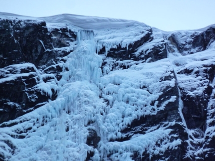 Norvegia 2014 - La cornice sommitale di MardalsFossen (Eikesdal-Eresfjord)