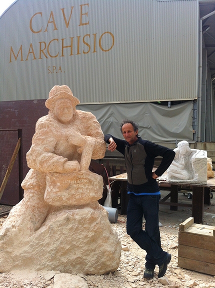 Mago e Megu, Toirano - Mario Nebiolo con la sua opera Il seminatore