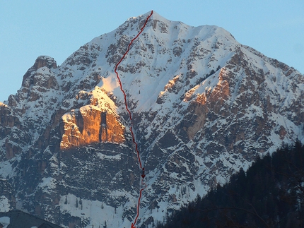 Sas de Crosta, Fanes, Dolomites - The NNE Face of Monte Pares (Sas de Crosta) 2396m and the line chosen by Simon Kehrer, Paul Willeit and Albert Palfrader on 20/03/2014.