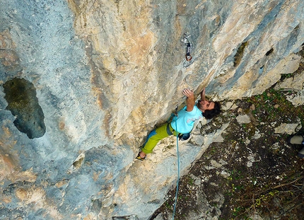 Sulfuria, Gola di Frasassi - Francesco Piacenza durante la prima libera delle vie