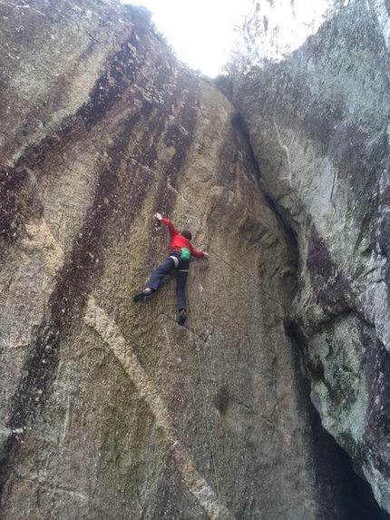 Stefano Carnati - Stefano Carnati su Spirit Walker 8c, Sasso Remenno, Val di Mello