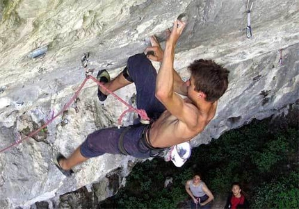 Arrampicata: piccoli climber crescono, Simone Riva centra l'8c, Martina Frigerio è 7b+!