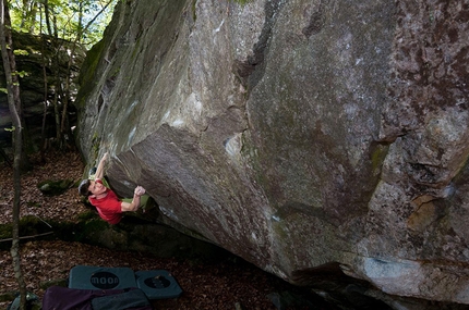 Martin Keller - Martin Keller climbing Nike 8B+ at Brione, Switzerland