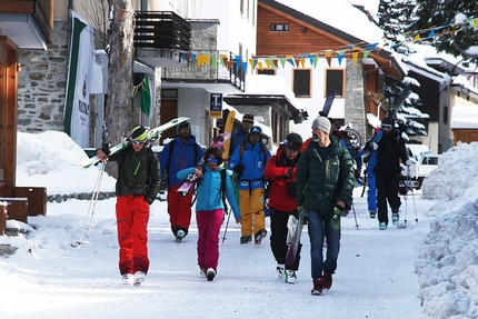 Freeride, valanghe & Co - Quella “sporca dozzina” abbondante dei tester di 4soulrider marcia verso una giornata di duro lavoro