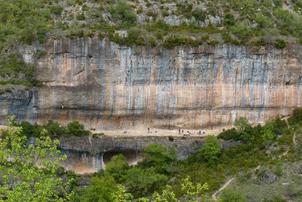 Arrampicare a Cantobre in Francia