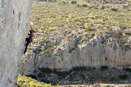 Athens climbing, Greece - Vali Raftopoulou climbing 