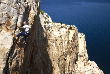 Arrampicata ad Atene, Grecia - Kyriakos Mitsotakis su 