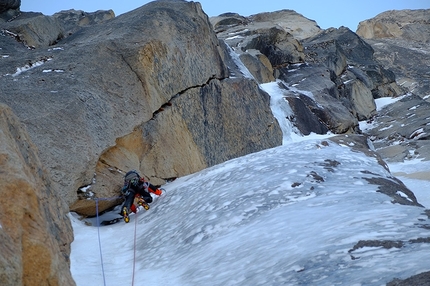 Revelation Mountains, Alaska - Odyssey & Iliad, due nuove vie su Pyramid Peak e Mount Boucansaud (Lise Billon, Pedro Angel Galan Diaz, Jeremy Stagnetto, Jérôme Sullivan)