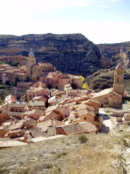 Albarracín, Spagna - Il bellissimo borgo antico di Albarracín, Spagna