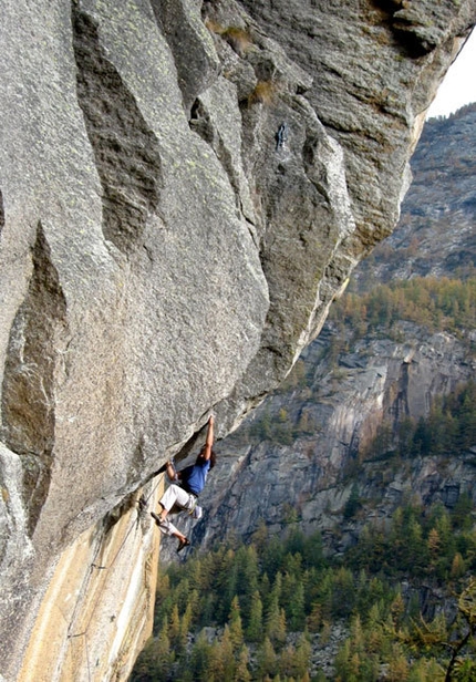 Valle dell'Orco, Italy - Adriano Trombetta freeing 'L'attacco dei cloni' on the Sergent in Valle dell'Orco, Italy
