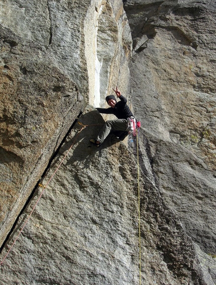 Valle dell'Orco, Italy - Le chiacchiere stanno a zero, 30m, RS1/6c max - Maurizio Oviglia 7 October 2008, Valle dell'Orco, Italy