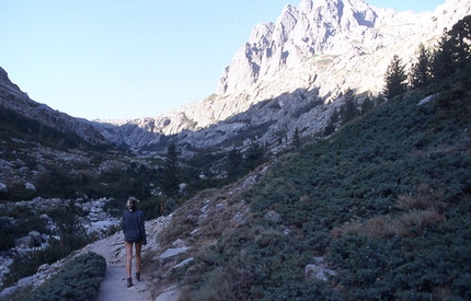 Corsica trekking - Lago di Melo e Lago di Capitello - Partenza presto per i laghi.