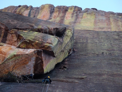 Tsaranoro, Madagascar - Dancing with the World (350m, 6c+, Duncan Fraser, Leonard le Roux, Benjamin de Charmoy 06/2013) Tsaranoro, Madagascar