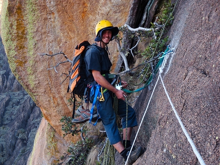 Tsaranoro, Madagascar - Dancing with the World (350m, 6c+, Duncan Fraser, Leonard le Roux, Benjamin de Charmoy 06/2013) Tsaranoro, Madagascar