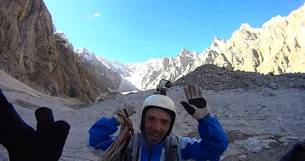 Trango Towers, Pakistan - Andrey Lebedev and Vladimir Murzaev, Trango Towers BASE Jump, Pakistan