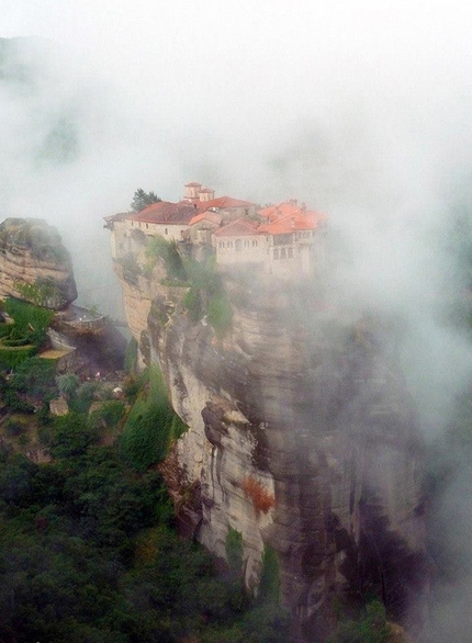 Climbing in Greece, between Epirus and Thessaly - Classic view onto Meteora