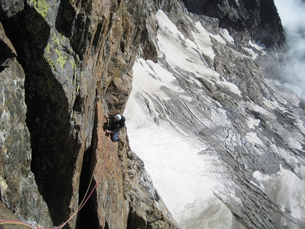 Le piu' belle vie di roccia dell'Ossola oltre il V grado - Piccolo Fillar, parete sud est, Via diretta