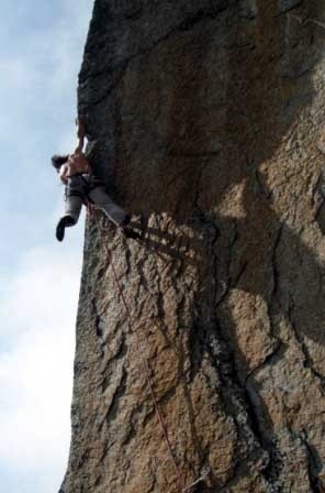 Nona sinfonia - Cima Castello - Arrampicata sullo spigolo di Nona sinfonia