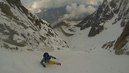 Aiguille du Midi, Mont Blanc - Éperon des Jumeaux (Julien Herry and Raph Bonnet 03/06/2014)