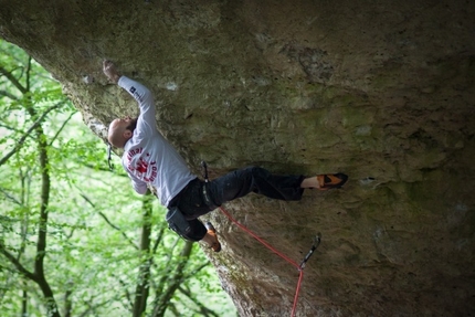 Markus Bock da 9a+ in Frankenjura