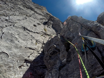 Wenden - Diedro da sogno: Silvan Schüpbach & Luca Schiera durante la prima salita di El Gordo (6c/7a, 450m, Wendenstöcke, Svizzera