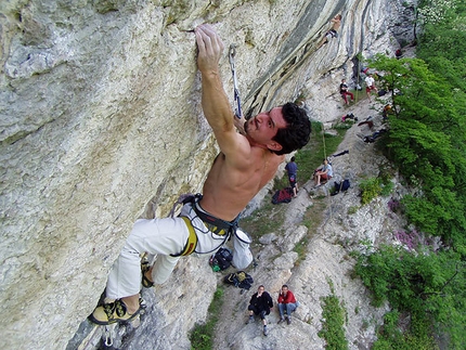 Nicola Pesavento sale
