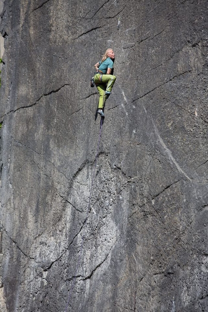 Beat Kammerlander - Beat Kammerlander climbing Drei Siebe, Bürser Platte, Austria.