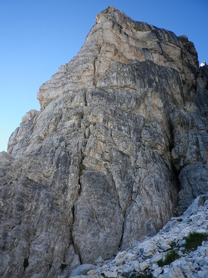 Lastoni di Formin, Dolomiti - Maurizio Bergamo e Ferruccio Svaluto Moreolo durante l'apertura di Spigolo Anja (VII, 200m 07/2013) Bastione del Mondeval, Lastoni di Formin, Dolomiti