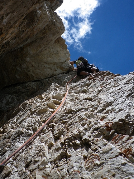 Lastoni di Formin, Dolomiti - Ferruccio Svaluto Moreolo durante l'apertura di Spigolo Anja (VII, 200m 07/2013) Bastione del Mondeval, Lastoni di Formin, Dolomiti, insieme a Maurizio Bergamo