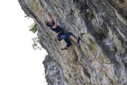 Giorgio Bendazzoli - Giorgio Bendazzoli in arrampicata al Covolo (VI)