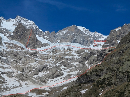 Cicci, Val Ferret, Monte Bianco - Durante l'apertura di Cicci (7a+, 8 tiri, François Cazzanelli, Marco Bernardi, Marco Farina), Val Ferret, Monte Bianco.