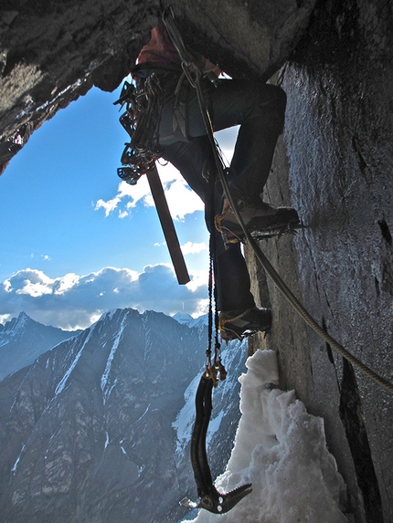Cordillera Huayhuash, Peru, Luca Vallata, Saro Costa, Tito Arosio - Climbing Quesillio