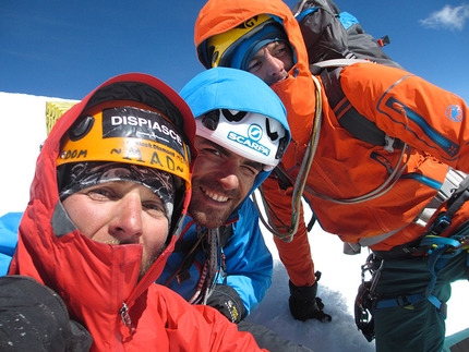 Cordillera Huayhuash, Peru, Luca Vallata, Saro Costa, Tito Arosio - At the top of the route El malefico Sefkow, Quesillio West Face