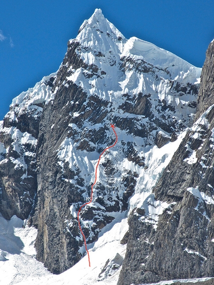 Cordillera Huayhuash, Peru, Luca Vallata, Saro Costa, Tito Arosio - Huaraca