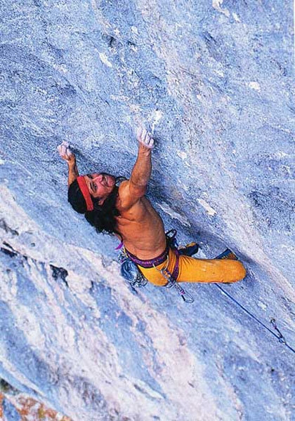 Alexander Huber - Alexander Huber in 1992 on the crux of Om 9a, Triangel, Austria.