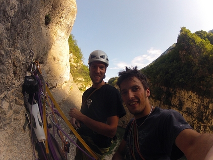 Gola del Limarò, Francesco Salvaterra e Nicola Calza - Nicola Calza and Francesco Salvaterra during the first ascent of Welcome to Tijuana