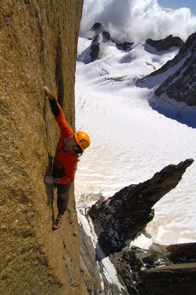 Alexander Huber - Alexander Huber nell'estate 2008 slegato sulla Via degli Svizzeri, Grand Capucin, Monte Bianco.