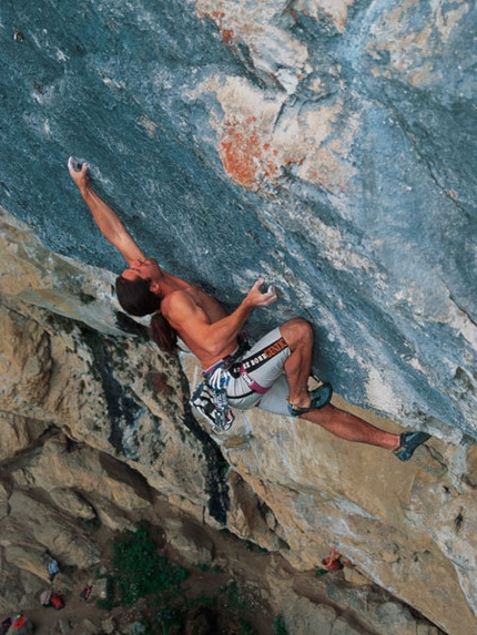 Alexander Huber - Alexander Huber on the crux move of 