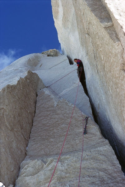 Alexander Huber - Alexander Huber 1997, Latok II. Lottando nell'Offwidth a 6500 m.