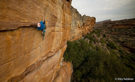 Rocklands arrampicata trad per James Pearson e Caroline Ciavaldini