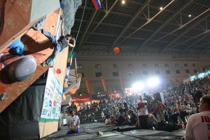 Bouldering World Cup 2008 and Speed: Fischhuber, Stöhr, Vaytsekhovsky and Ropek victorious in Moscow